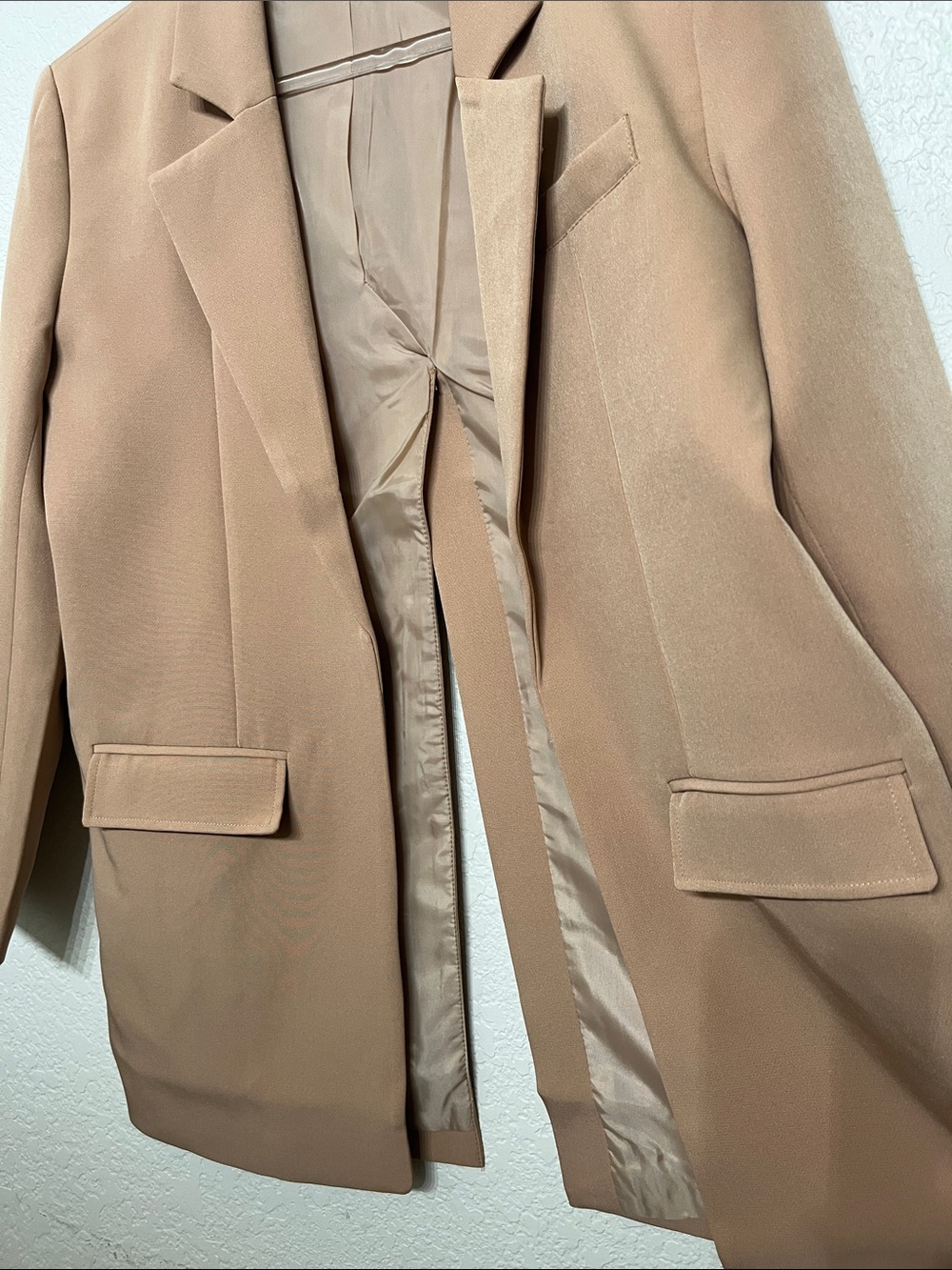 Venus Women’s Size 2 Tan Longline Blazer with Open back detail - Picture 4 of 10